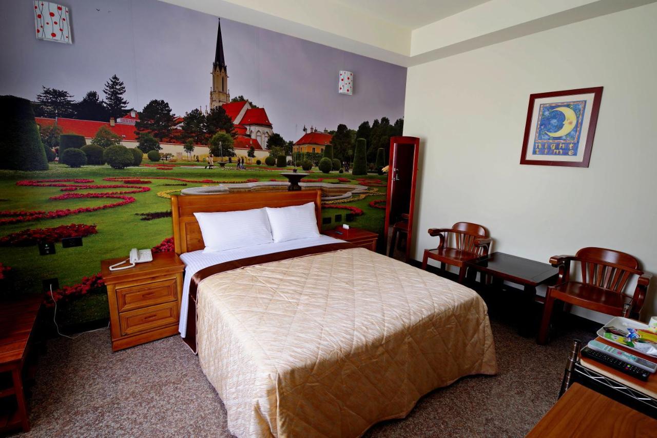 Hongfu Elegant Business Hotel จงลี่ ภายนอก รูปภาพ
